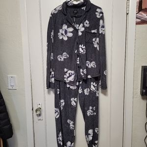 Simply Vera Fleece Pajamas